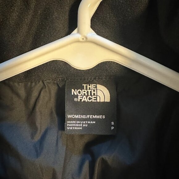 Black North Face Puffer - Picture 5 of 5